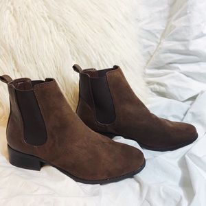 Gap suede boots, never worn